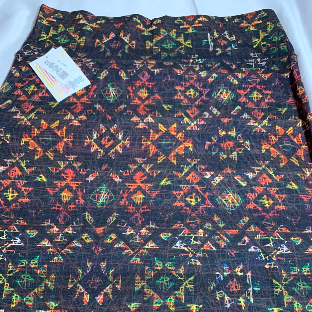 NWT LuLaRoe Cassie skirt